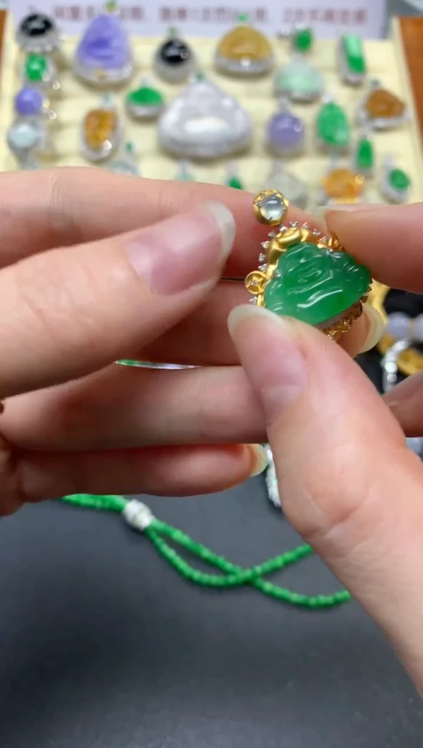 翡翠18K金镶嵌吊坠(不含链)吊坠|5500+550