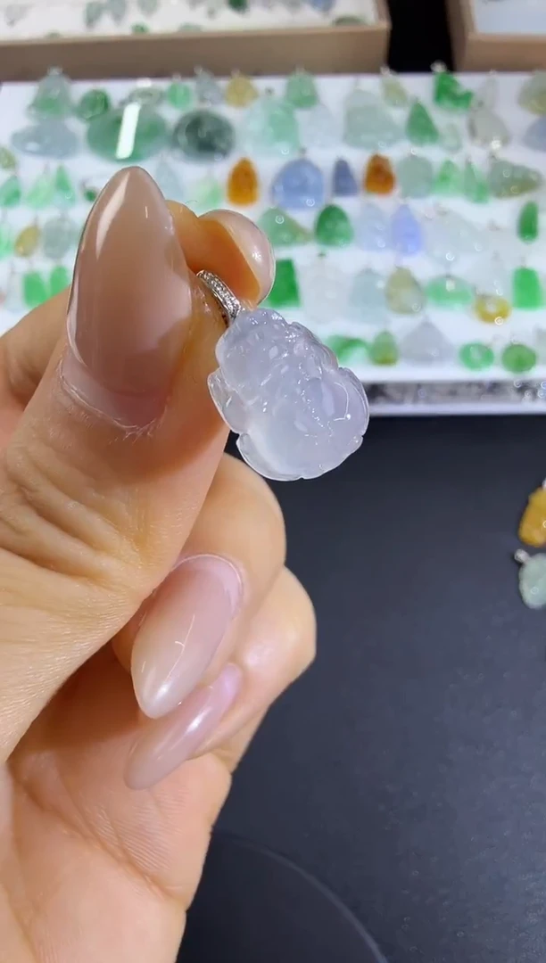 颈饰18K金镶嵌翡翠H1010-1501-173