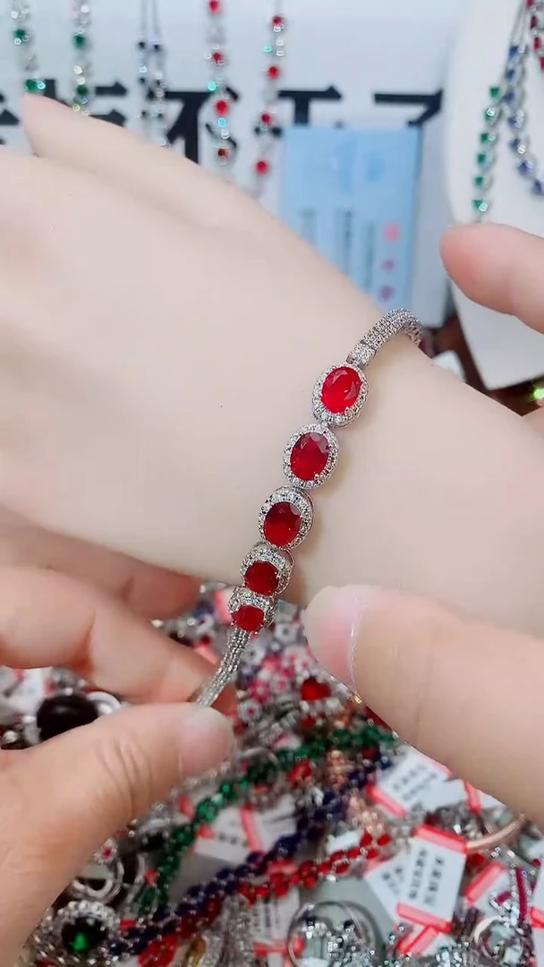 未镶嵌手链红宝石