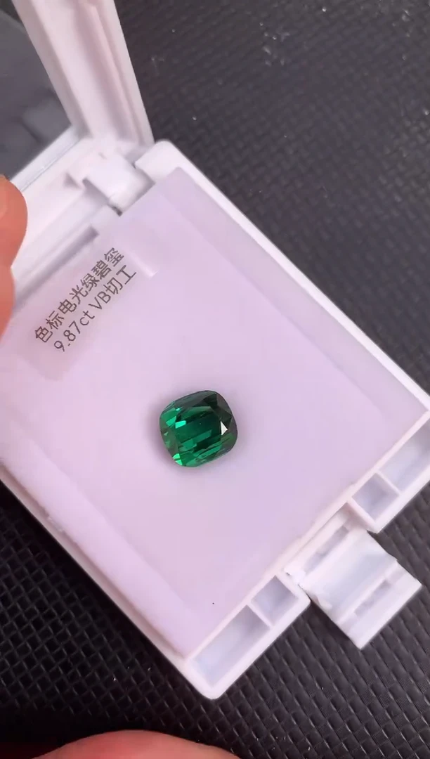 裸石未镶嵌碧玺天然电光绿色碧玺