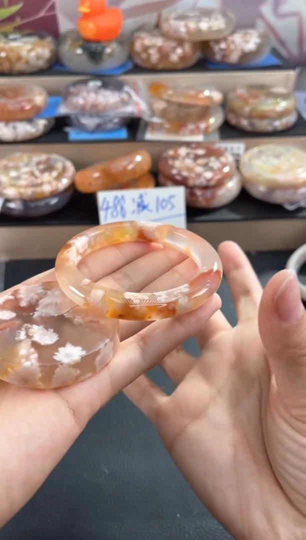 未镶嵌手镯石英质玉53