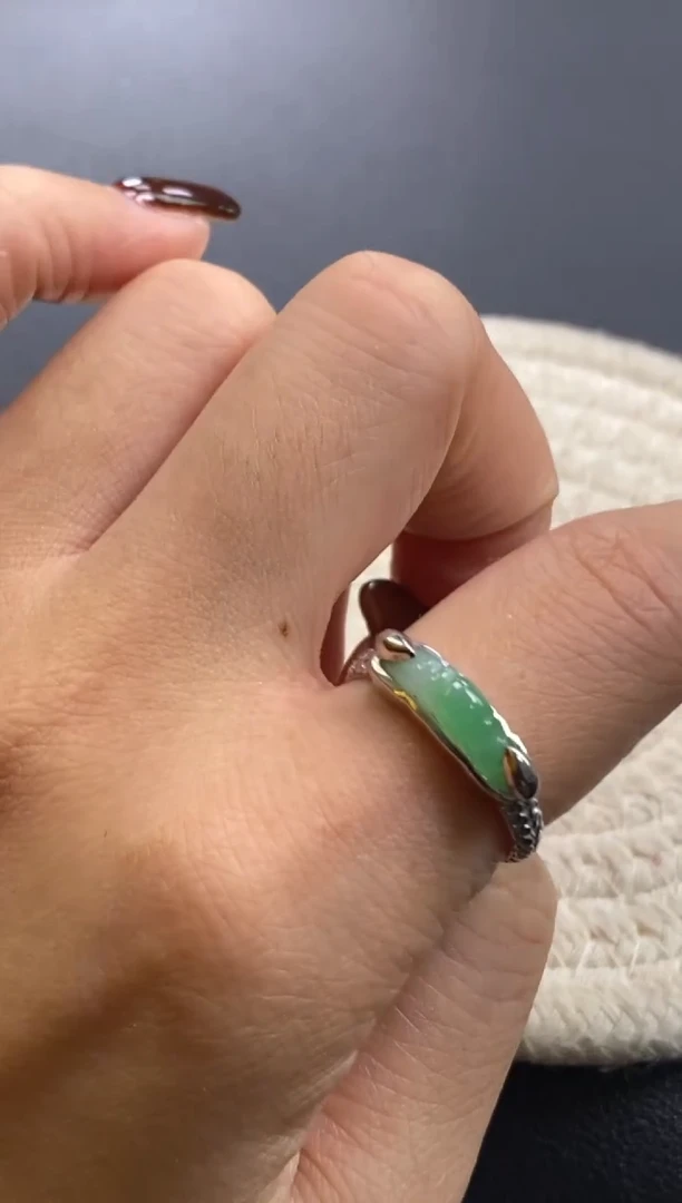 颈饰银S925镶嵌翡翠净货16441