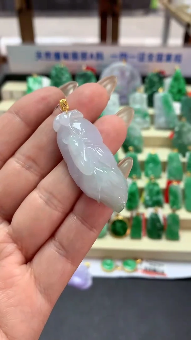 【闪购商品】翡翠吊坠(不含链)18K金镶嵌挂件