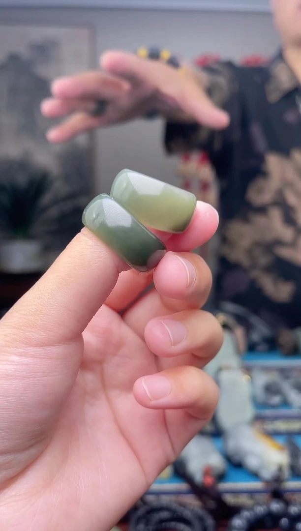 和田玉未镶嵌挂件多样性发 拍一发一