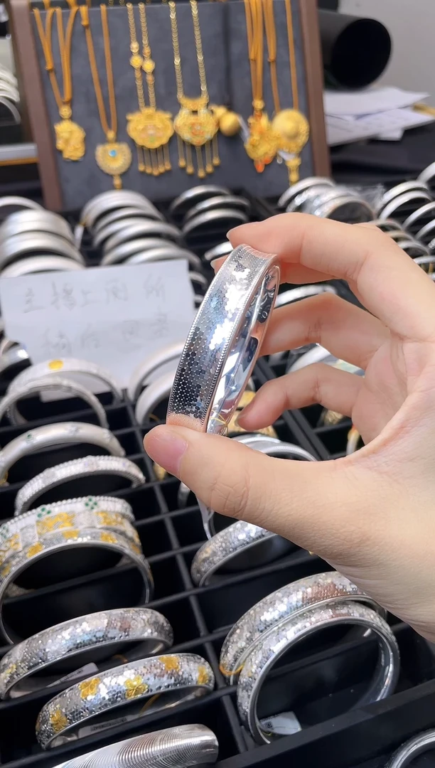 无足银56圈口龙鳞手镯