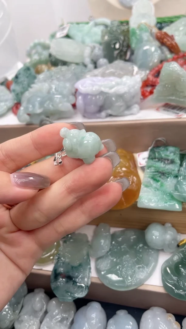 未镶嵌挂件翡翠045