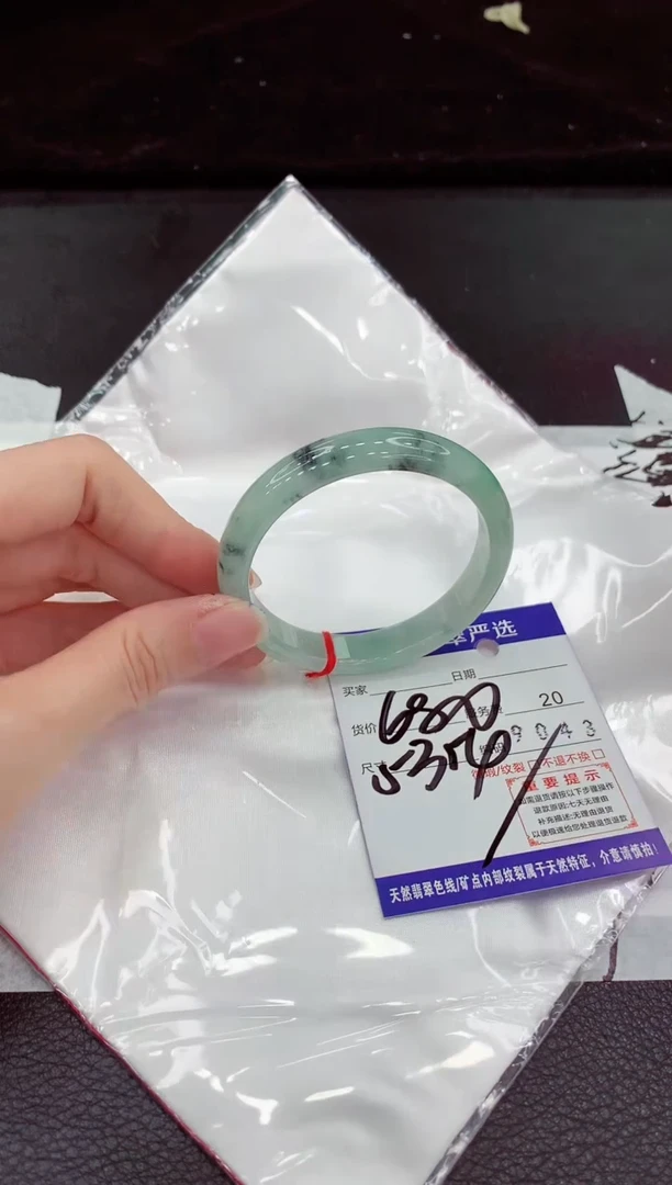 翡翠手镯未镶嵌11111111111111