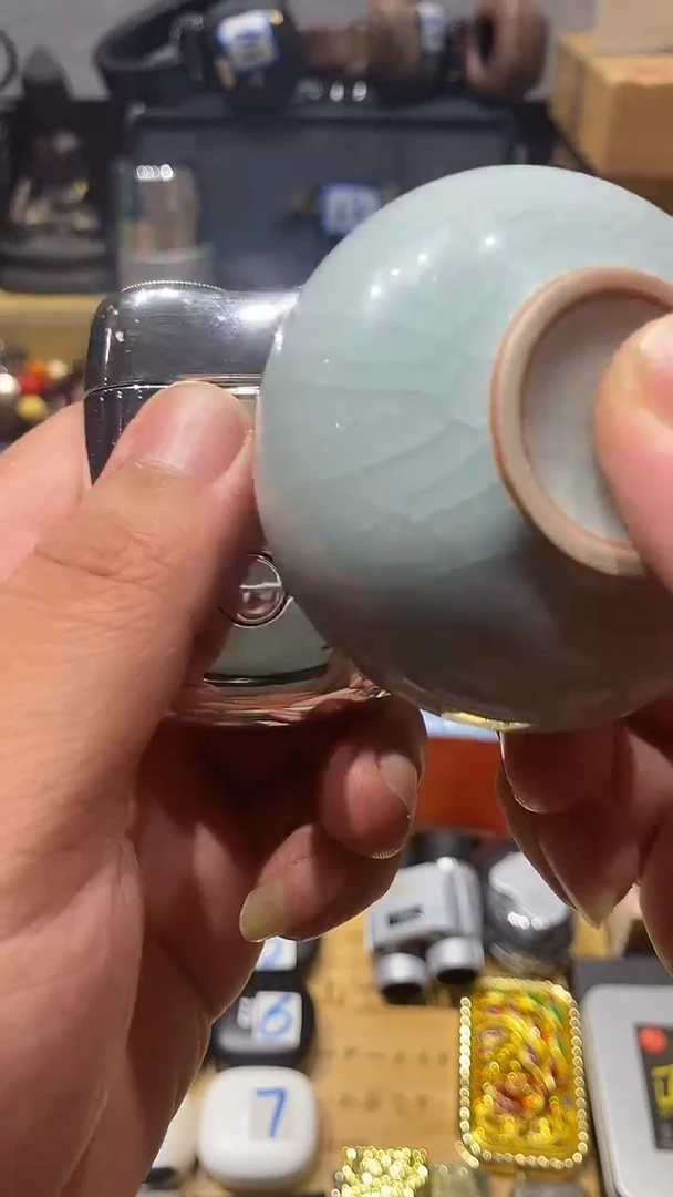 瓷片闪购商品 如图所示