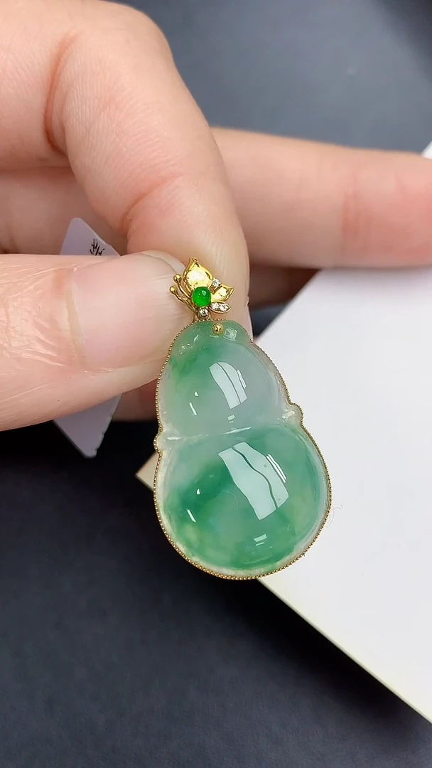 颈饰18K金镶嵌翡翠 天然缅甸A货百元以上9元证书费自理
