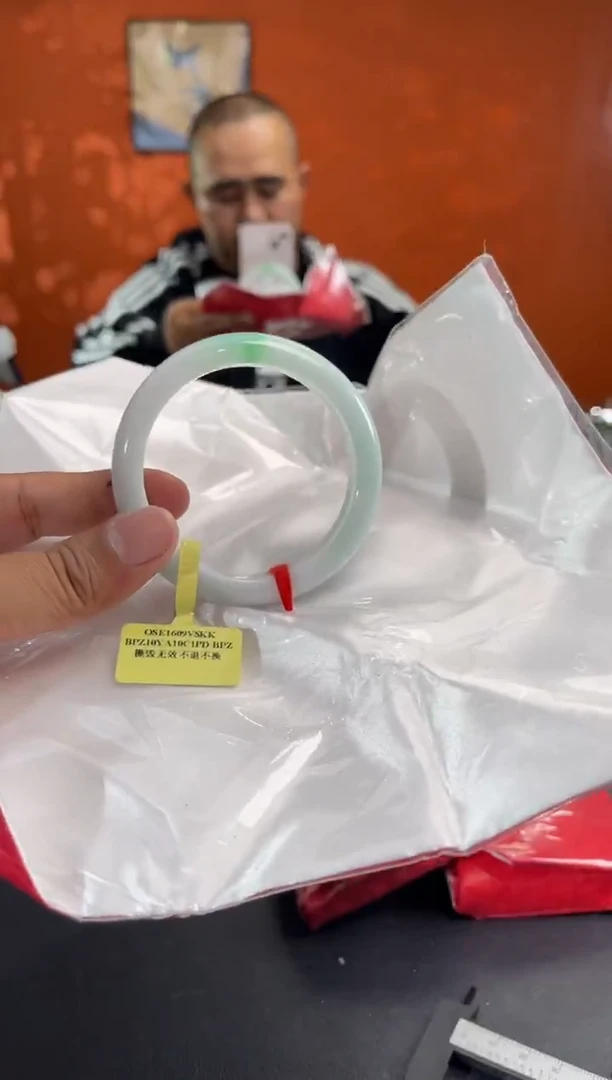 未镶嵌手镯翡翠6  56