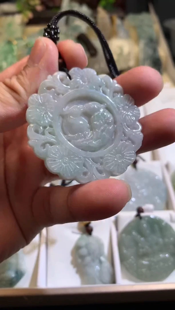 【闪购商品】翡翠颈饰未镶嵌03/09/58