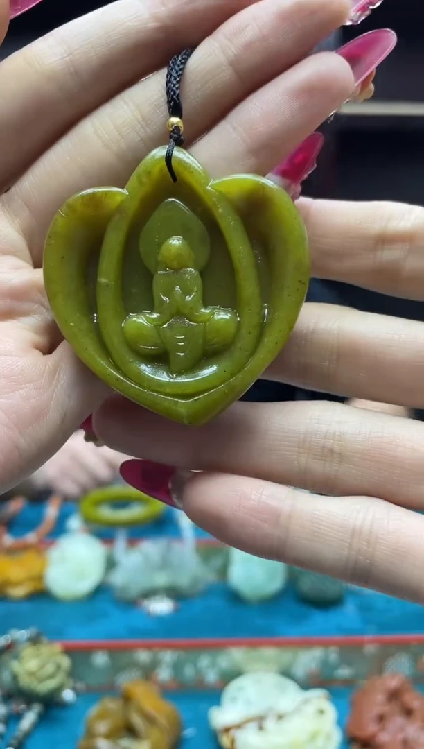未镶嵌岫玉吊坠·