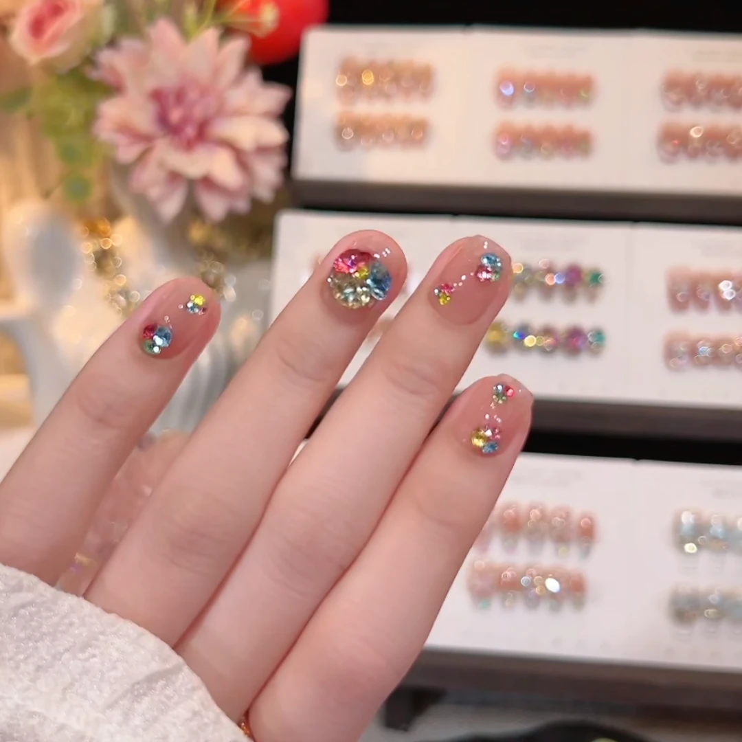 童话镇-SAYE飒爷手工美甲-可重复佩戴-掉钻包补-10片