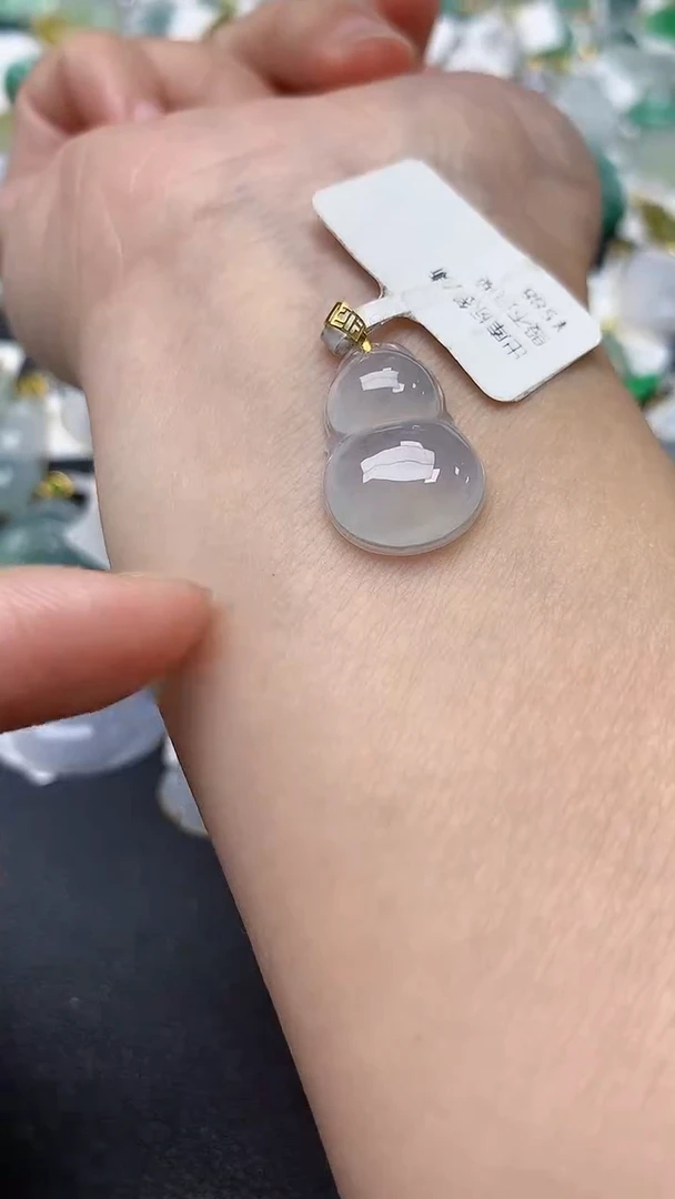 颈饰18K金镶嵌翡翠天然缅甸A货翡翠