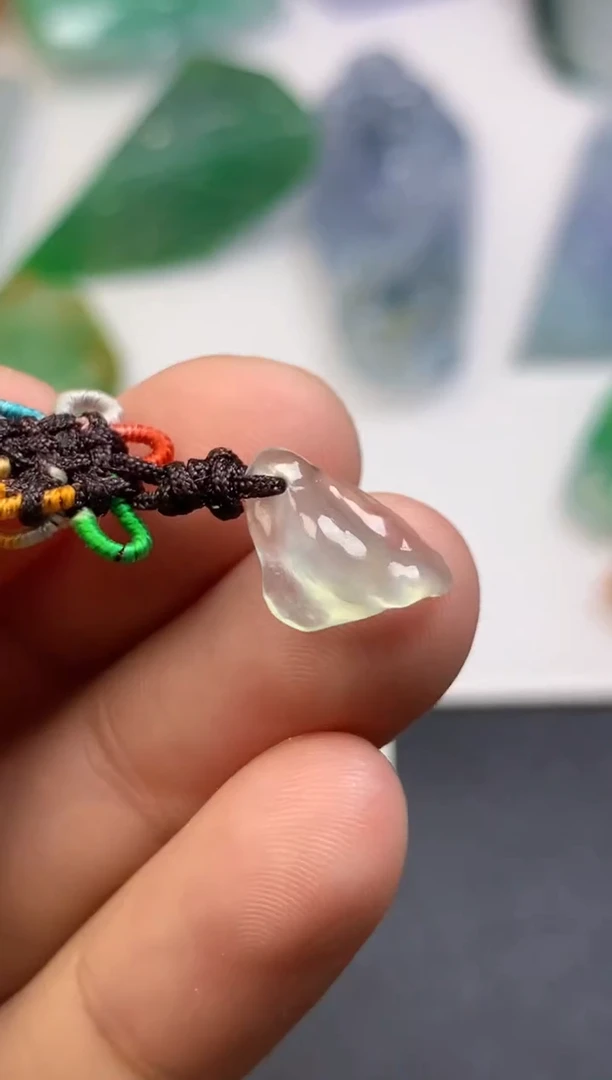 颈饰未镶嵌翡翠