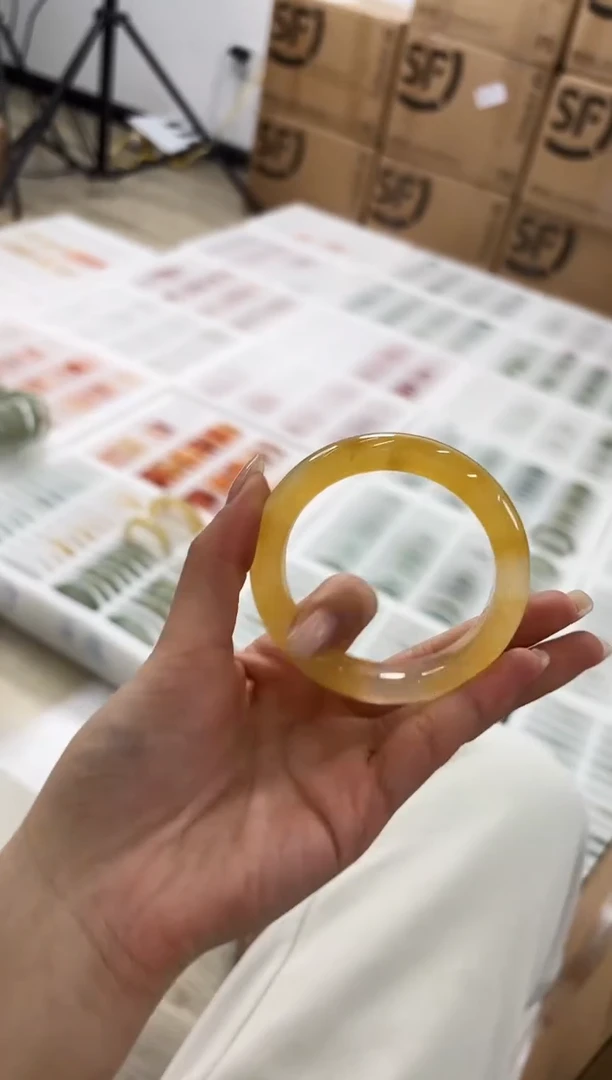 未镶嵌手镯石英质玉118-53HU