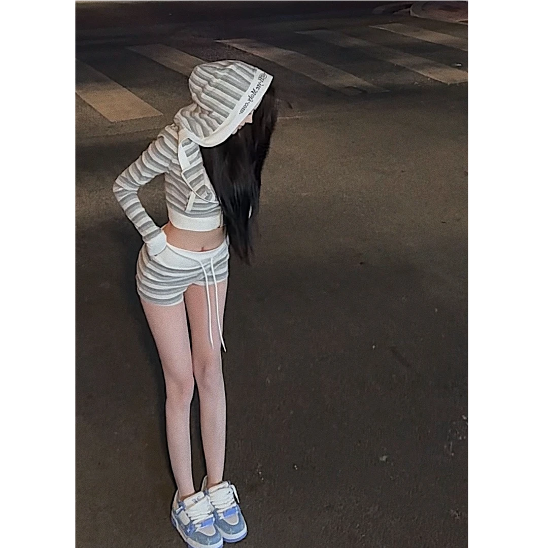 现货【PAN】纯欲休闲风超大兜帽收腰短款露脐卫衣宽腰抽绳短裤P785