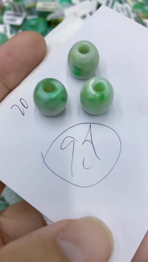 颈饰未镶嵌翡翠111111111111多样性发其一