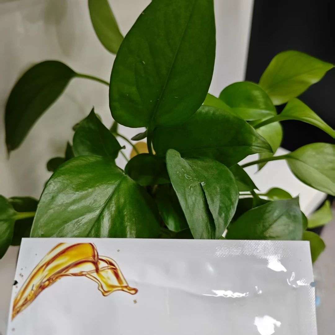 【言言分享UZ】白色补水保湿油敷滋润面膜