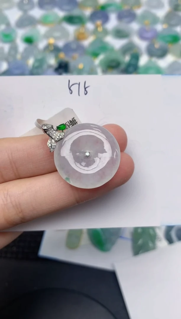 翡翠18K金镶嵌颈饰天然缅甸A货翡翠