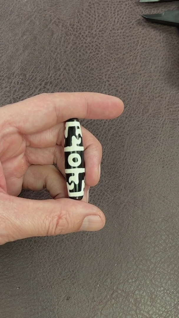 【闪购商品】玛瑙/玉髓颈饰银S925镀金镶嵌莲师三眼玛瑙珠珠