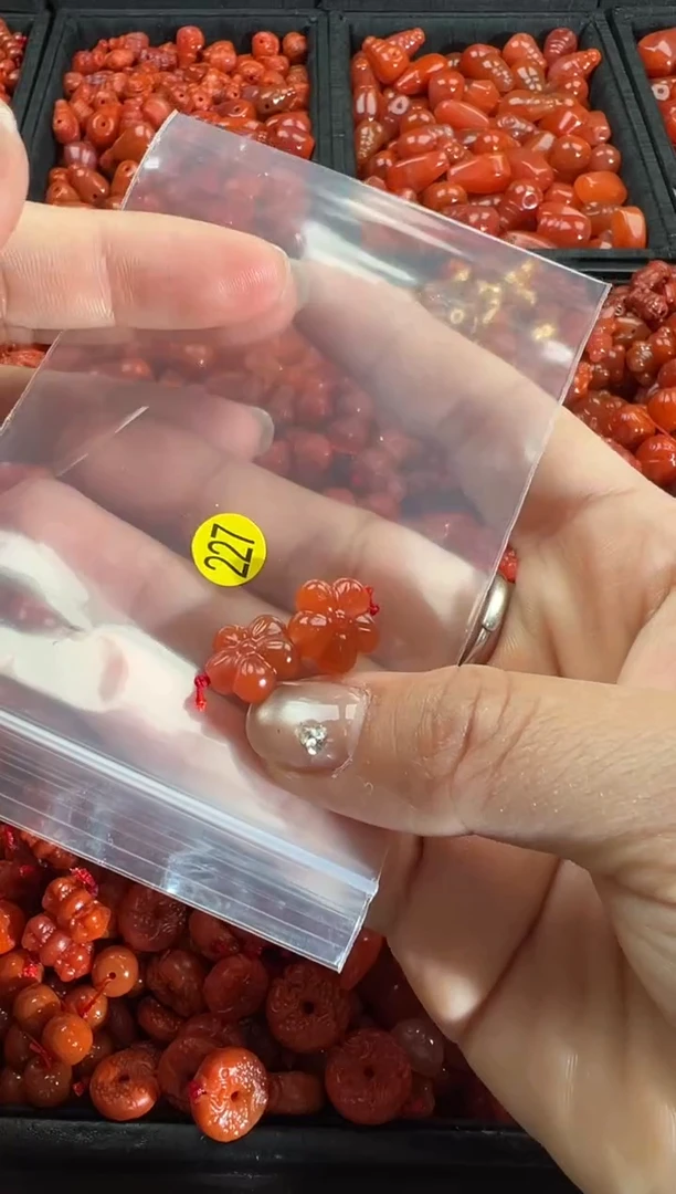 【闪购商品】南红玛瑙颈饰未镶嵌1