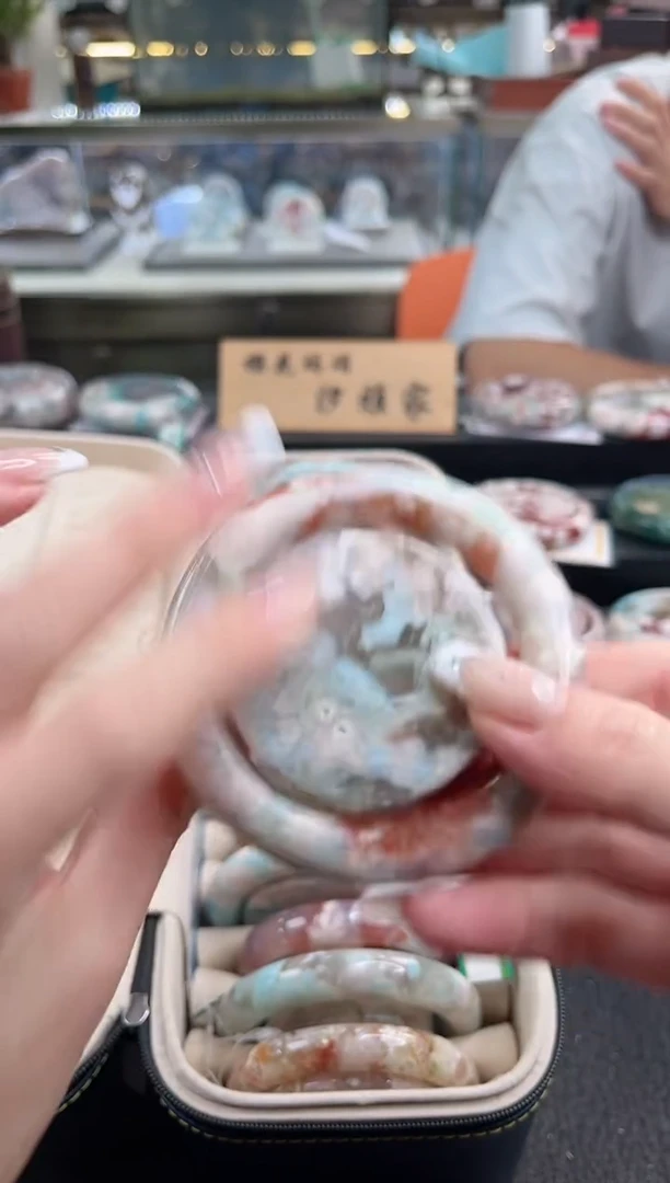 未镶嵌手镯石英质玉尘*丷圈口（赠品镯心）