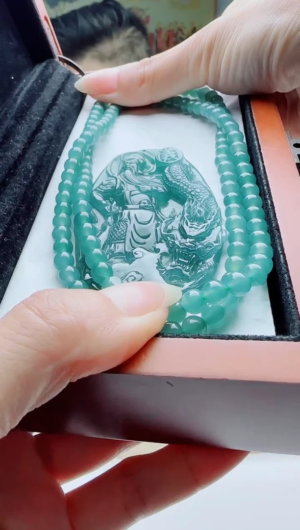 颈饰未镶嵌翡翠多样性发其一