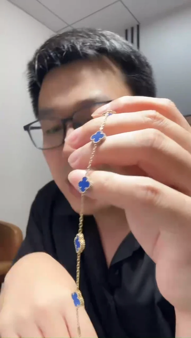 18K金镶嵌手链玛瑙/玉髓巧*?蓝色小五花手链GHJ