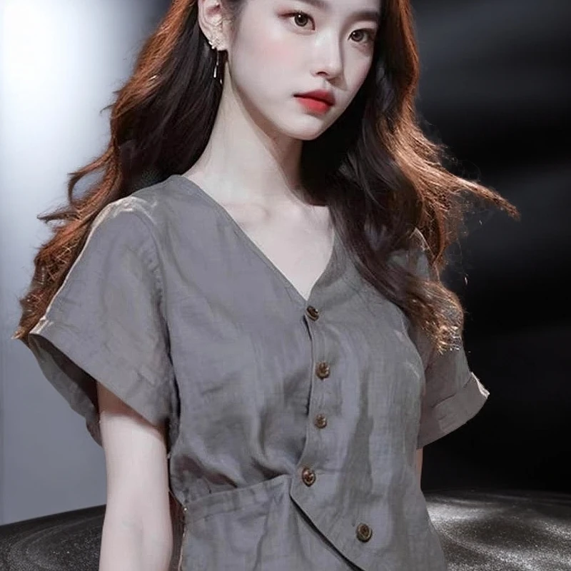 法式轻奢v领亚麻短袖衬衫女士设计感小众漂亮小衫短款绝美上衣