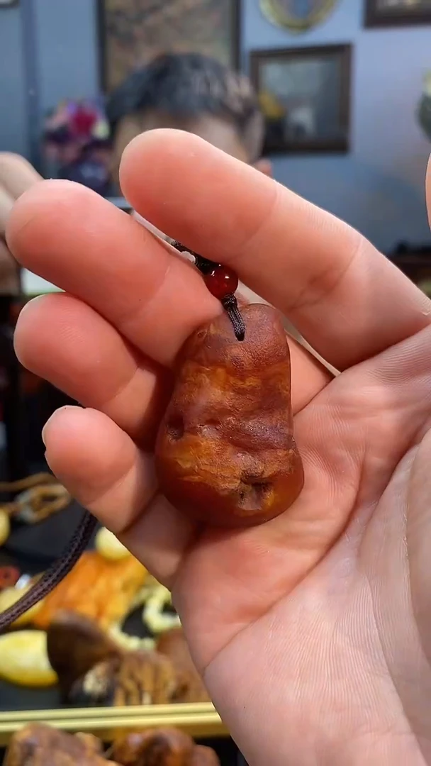 琥珀颈饰未镶嵌吊坠