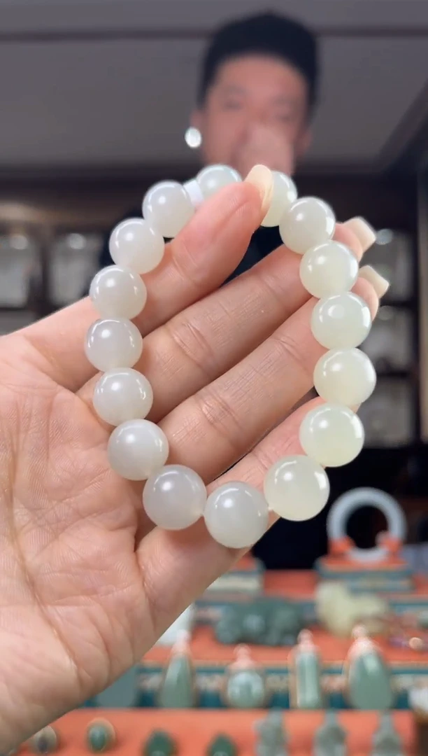 颈饰未镶嵌和田玉佩佩12mm左右