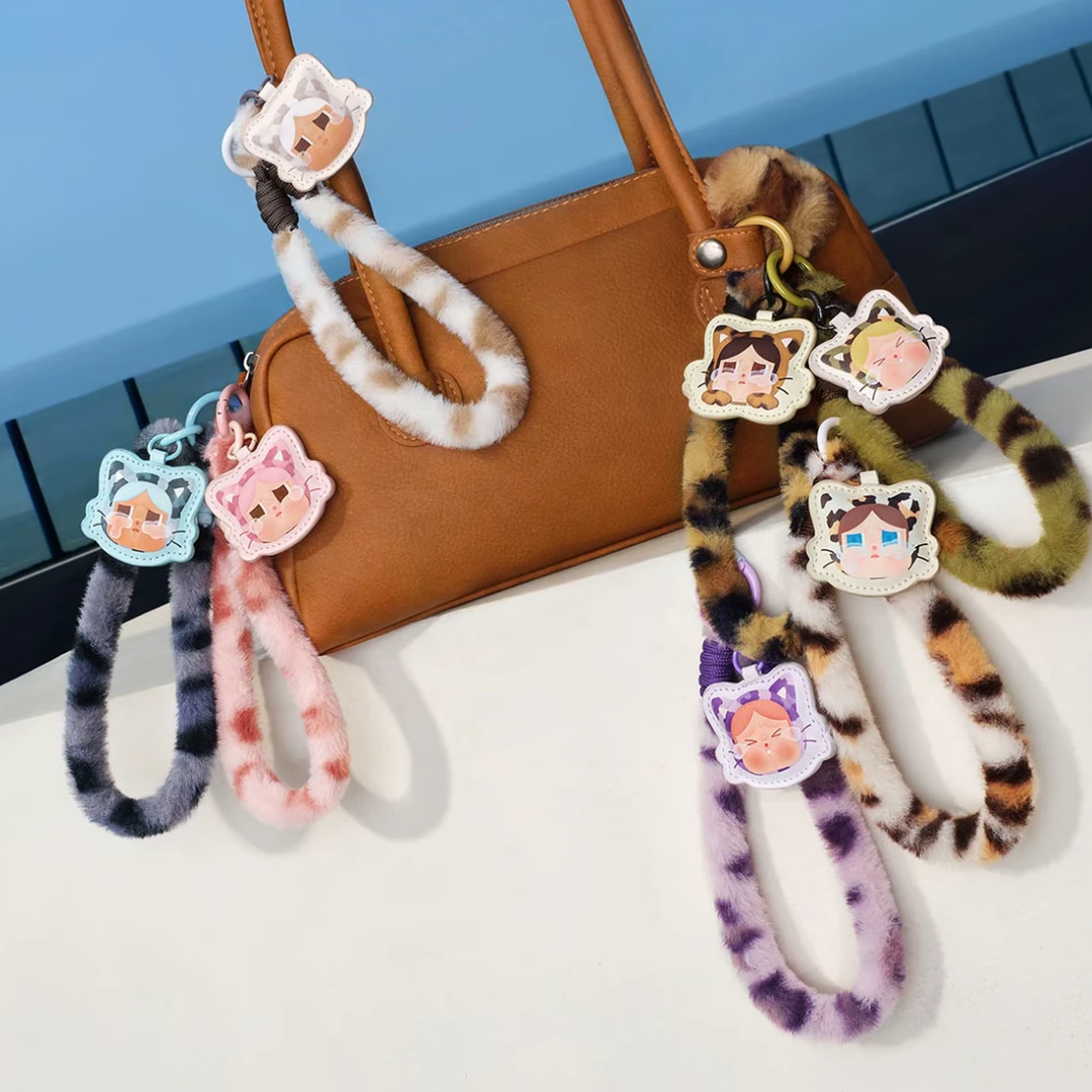 【六月潮玩】crybaby豹豹猫猫系列手机挂绳-盲盒【不包官瑕】