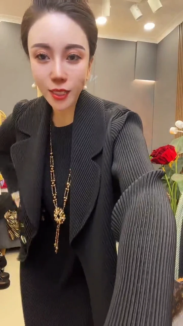 聚酯纤维（涤纶）黑色 镂空套装