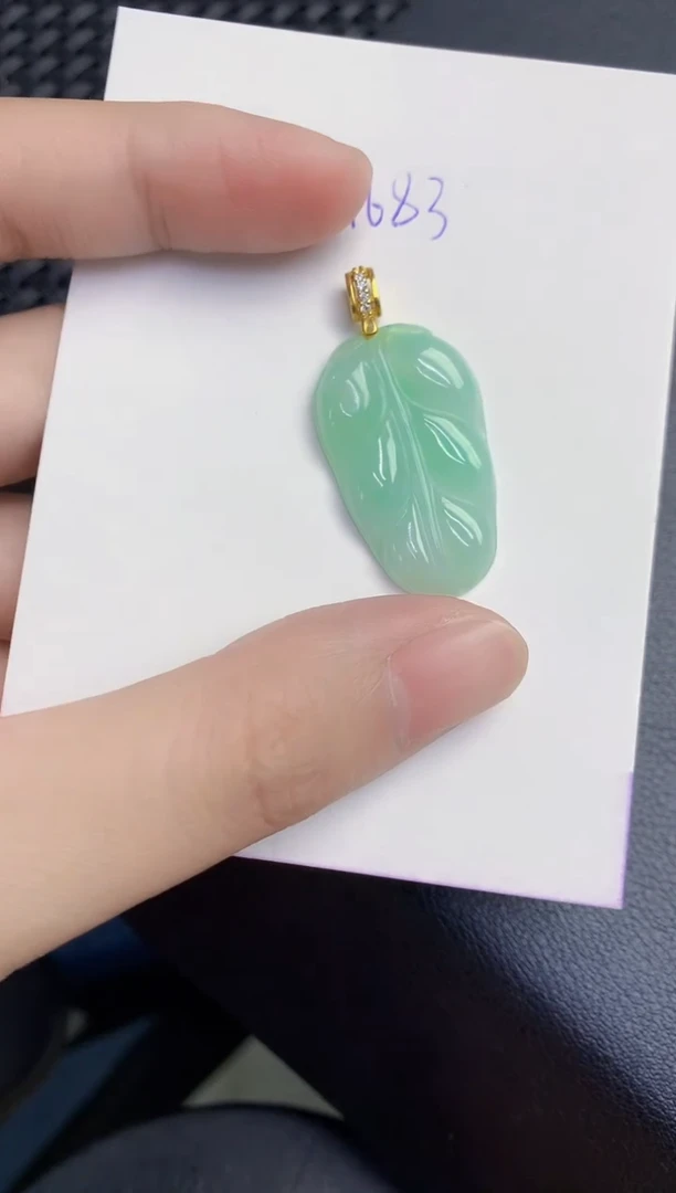 颈饰未镶嵌翡翠天然翡翠缅甸A货
