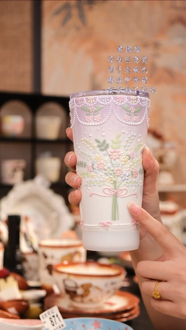 摆件景德镇手工手绘设计师款