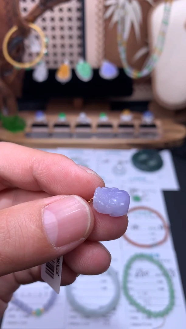 未镶嵌定制翡翠48小时鉴赏期 退货不扣服务费