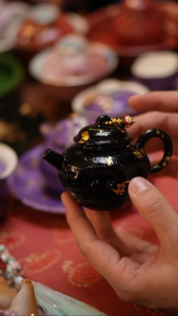 【闪购商品】黑色大漆洒金壶+提溜