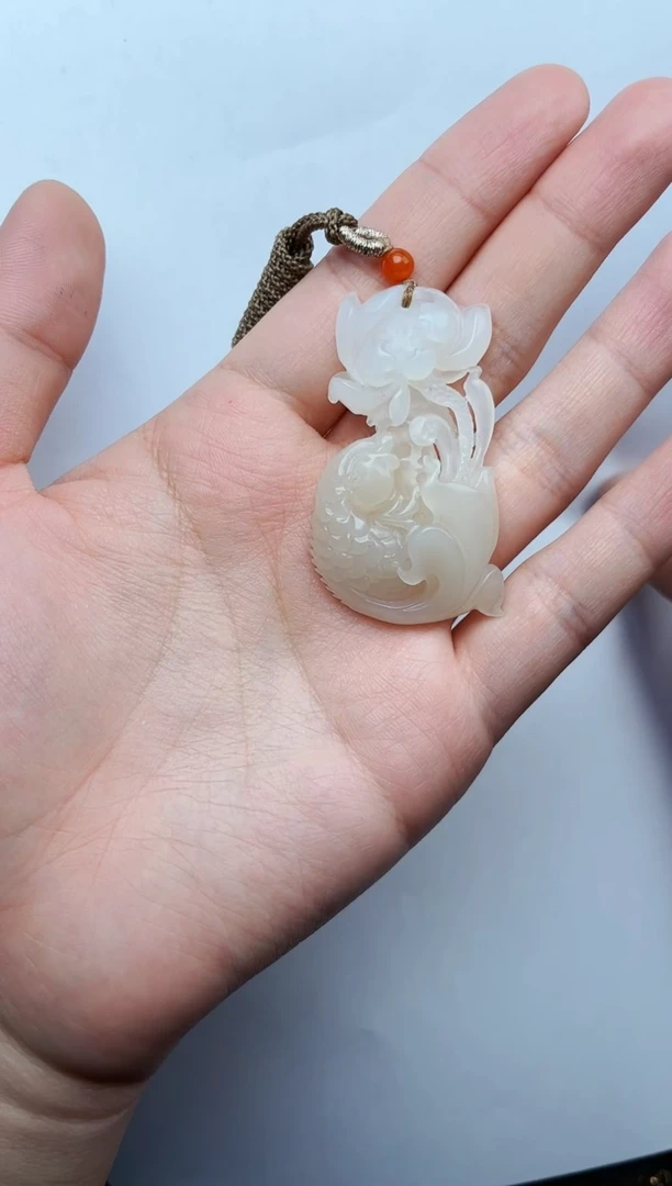 颈饰未镶嵌和田玉连年有余06