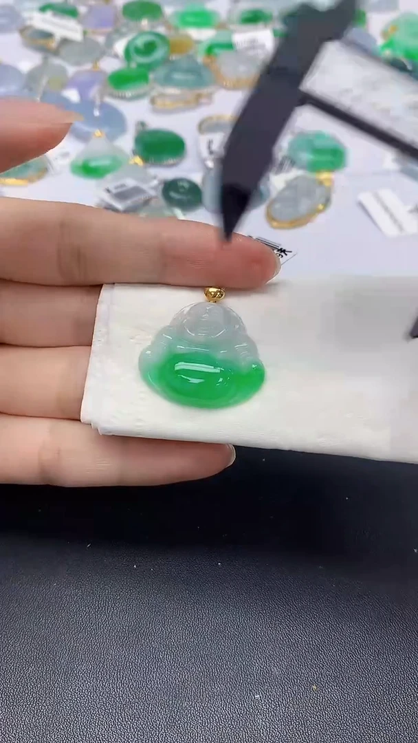 翡翠18K金镶嵌颈饰天然缅甸a货翡翠