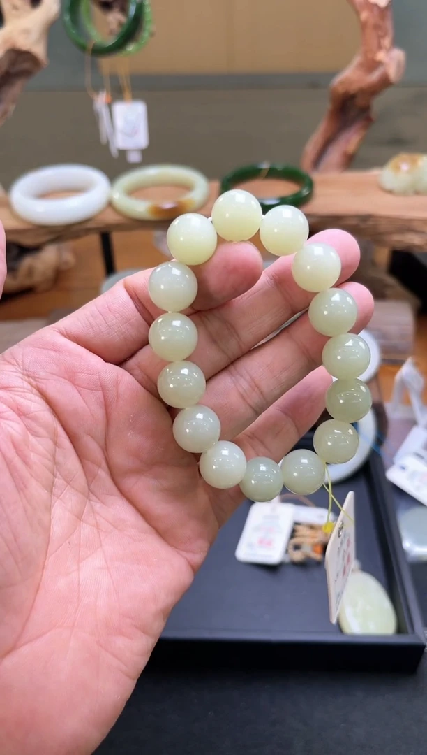 未镶嵌手串和田玉卡14且末迪克兰圆珠
