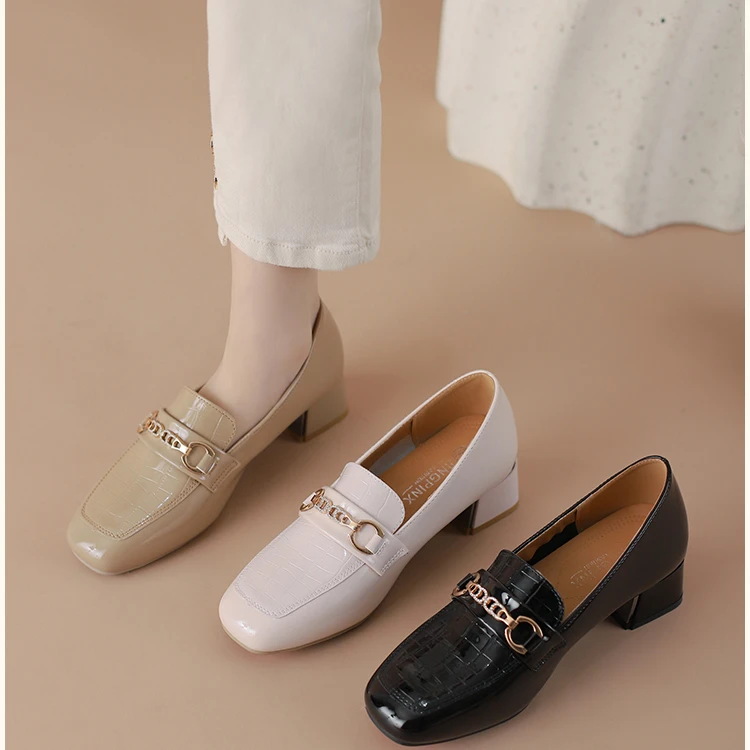 【翘颜品牌】时尚百搭英伦风漆皮复古粗跟方头女皮鞋乐福鞋2050