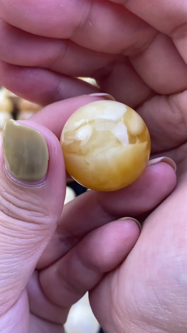 未镶嵌琥珀裸石月.9/卡24MM+