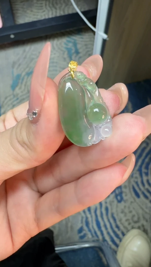【闪购商品】翡翠颈饰18K金镶嵌缅甸翡翠A货吊坠