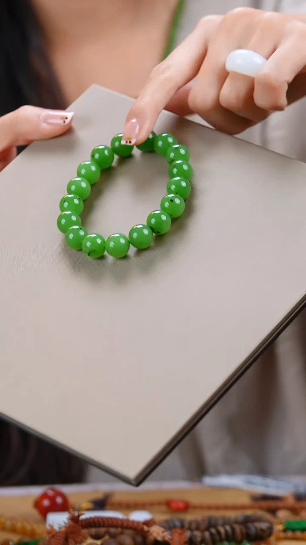 未镶嵌手链和田玉手链