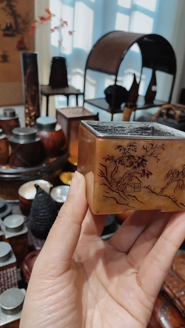 光**月寿山石精品雕刻建水