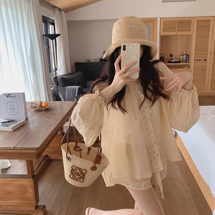 高支贮麻蕾丝娃娃小衫套装女夏装两件套薄款衬衫休闲短裤防晒上衣