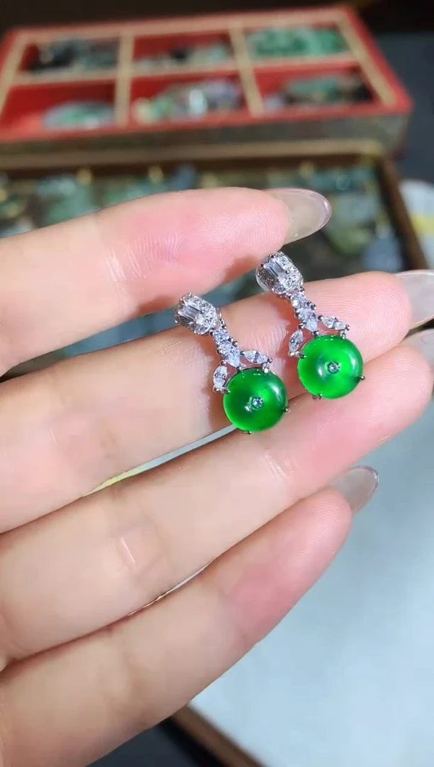 颈饰银S925镶嵌翡翠202511111