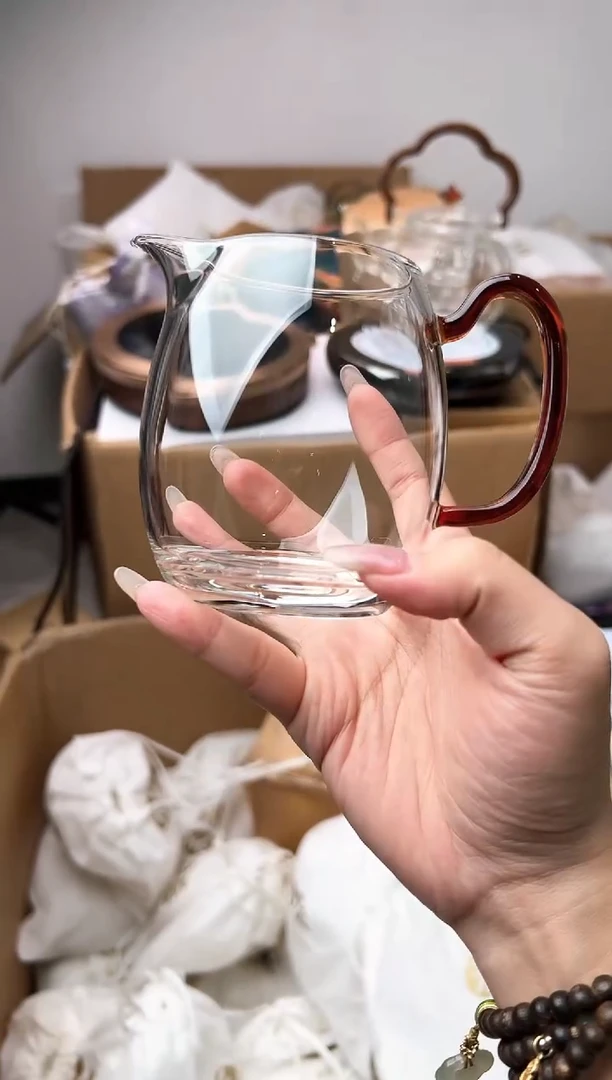 禾墨清辰茶海琥珀色