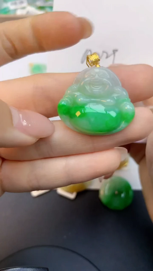 颈饰18K金镶嵌翡翠天然缅甸a货翡翠百元以上9元证书费自理